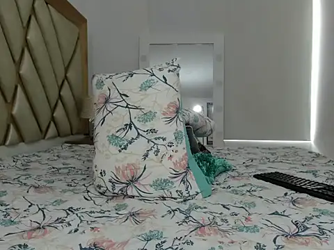briana_wonder69xxx webcam