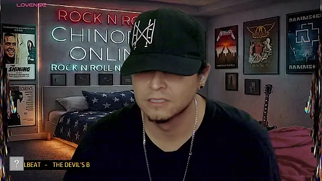 chino_roz webcam