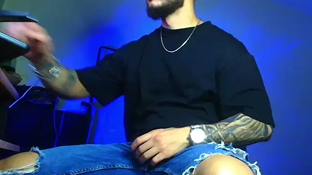 XanderCage99 webcam