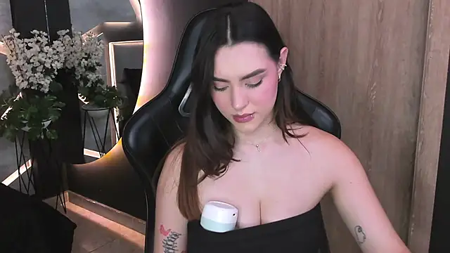 DakotaRussell_ webcam