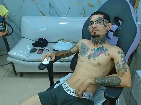 Boy_tatto77 webcam