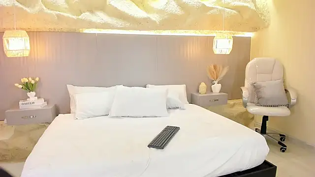 AnahinClar webcam