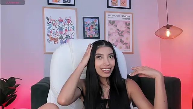 Tiffany_Low webcam