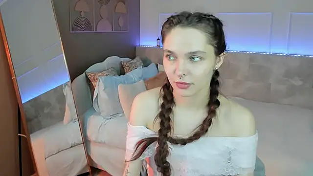 ChloeSunny webcam