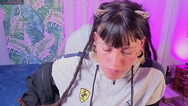 _sharlotte777 webcam
