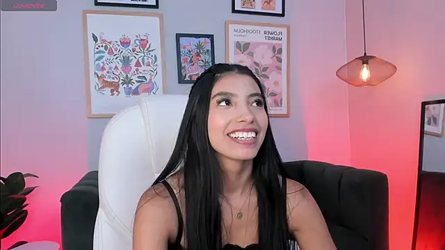 Tiffany_Low webcam