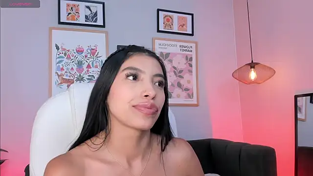 Tiffany_Low webcam