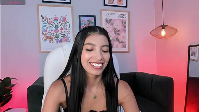 Tiffany_Low webcam