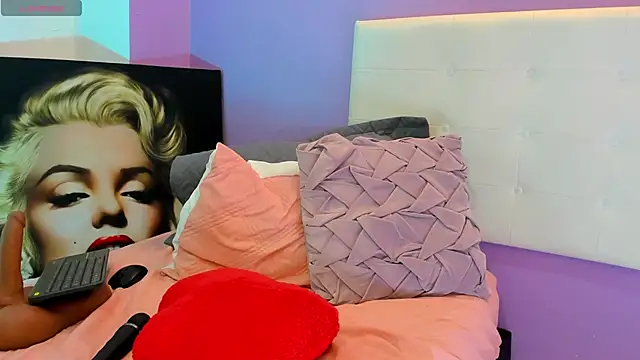 Charlotte11-11 webcam