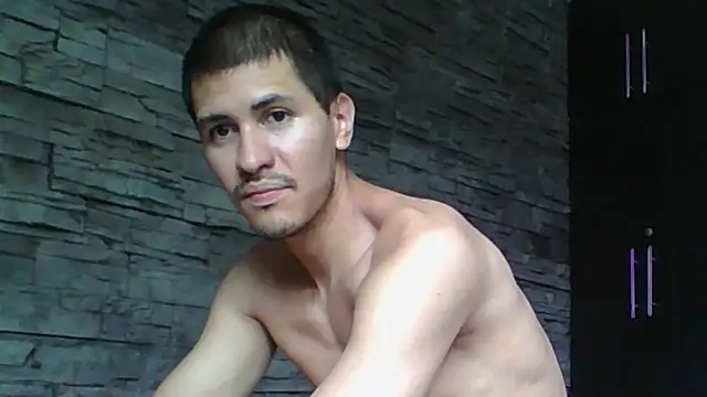 Sexylatin64 webcam