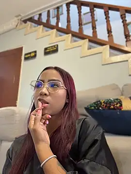 LucyLeah webcam