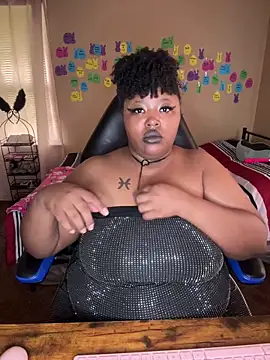 Chocolatebunnyxx96 webcam