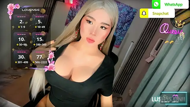 xBigSurpriseLorainex webcam