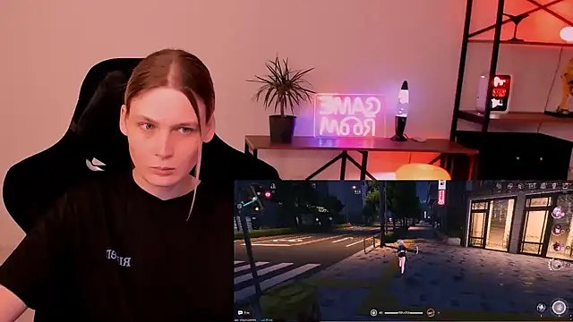Nessi_Villain webcam