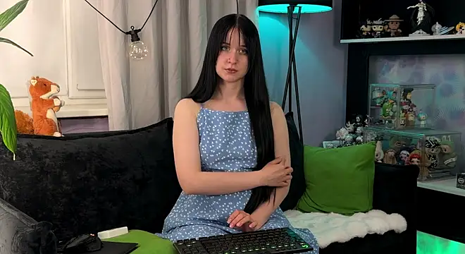 KiraLiLime webcam