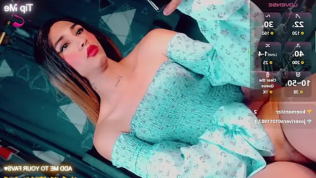 CharlotteBigCock webcam