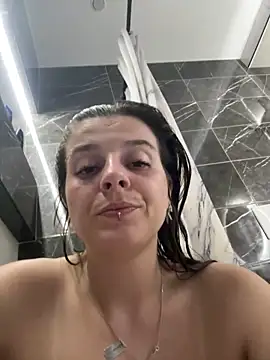 LilyIrons webcam