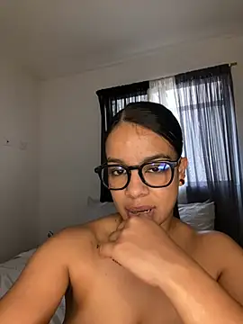 trianawhite webcam