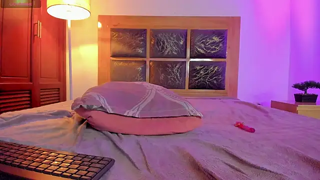 Zoe_sky1 webcam