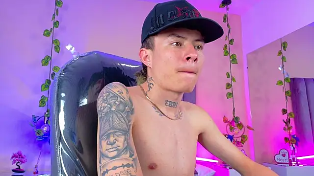 Nascary_Fox webcam