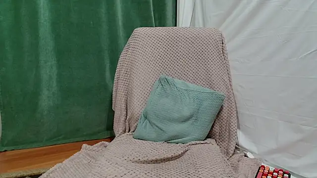 Luckyalice_4u webcam