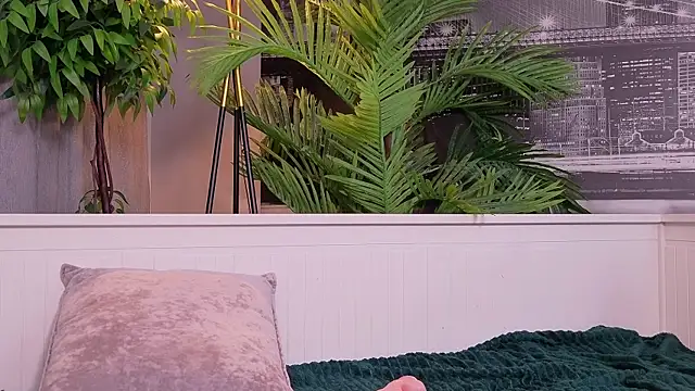 JulyMilky webcam