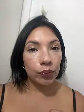 sarita_hos webcam