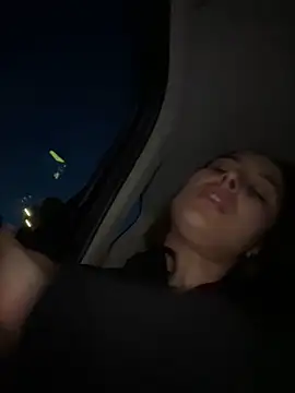 ICrazyOneIRL live sex cam