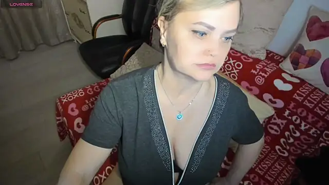 MildMature webcam
