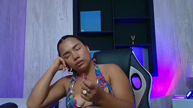 TamaraaHoney webcam