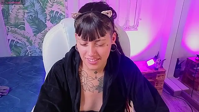 _sharlotte777 webcam