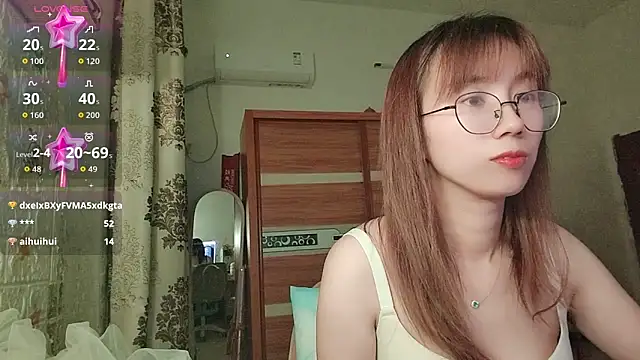 Lili_666 webcam