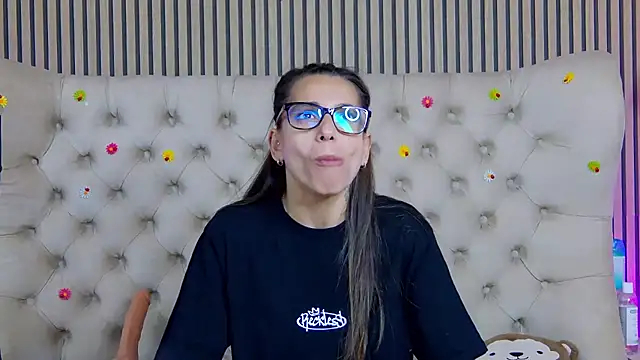 PlayfulShow webcam