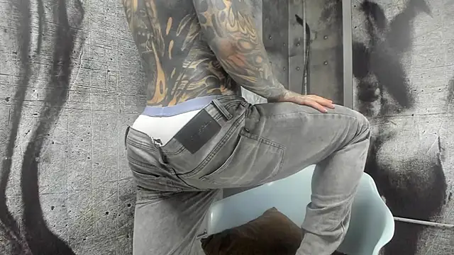Gury_tattoo webcam