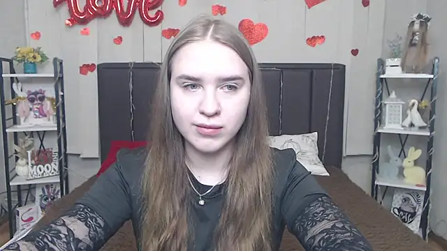 LauraHlot webcam