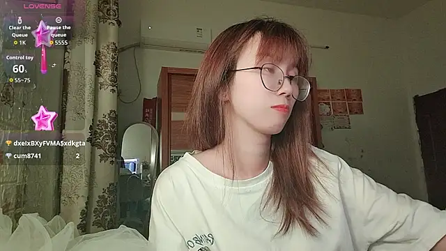 Lili_666 webcam
