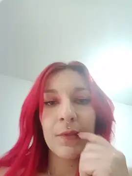 Amelie-RedHoney webcam