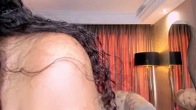 anahi_curlie1 webcam