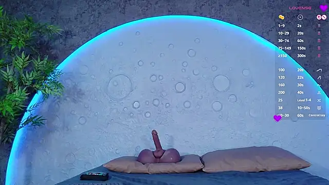 ReinaChloe webcam