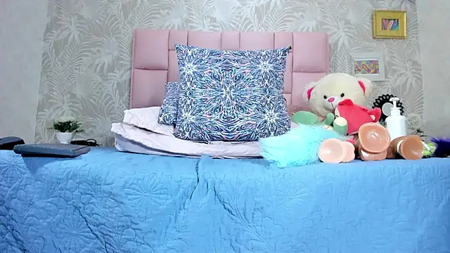 Mara_Summerr webcam