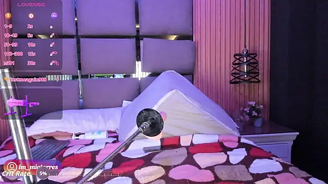 MiaTorres4