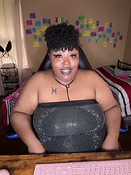 Chocolatebunnyxx96 webcam