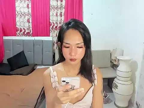 BigCockKiara webcam