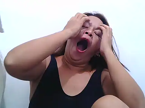 yummytitsxxx168 webcam