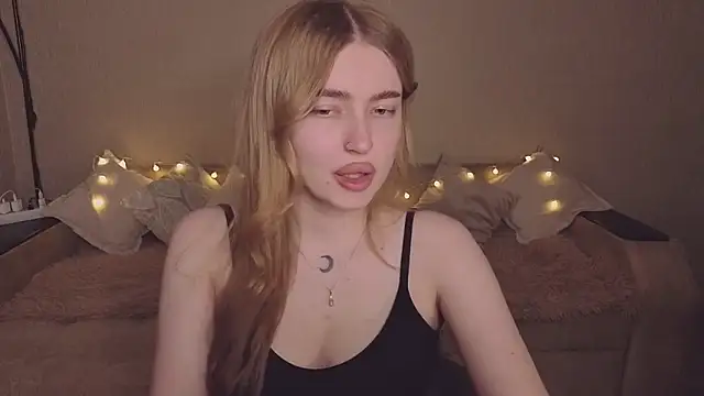 ViolettaLopez webcam