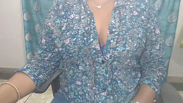 sophia_your - Sophia_your's free webcam - UK Sex Cams