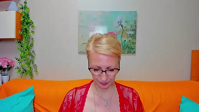 iamyourdream89 - Iamyourdream89's free webcam - UK Sex Cams