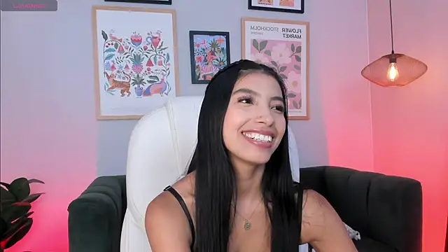 Tiffany_Low webcam