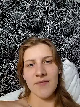 mooniekiss webcam