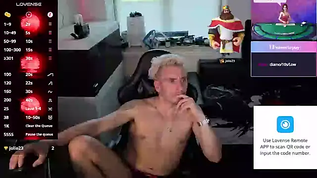 Rayzel_White webcam
